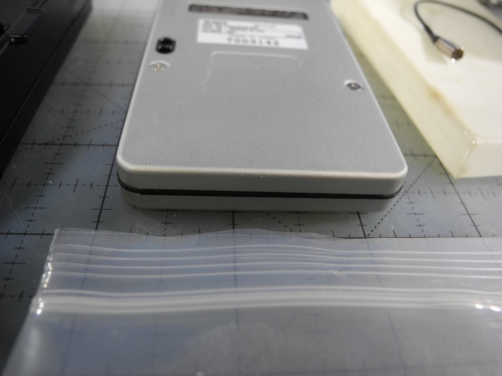 RARE! Alinco DJ-C4 UHF (440MHz) Credit Card Transceiver in box! (Tested!)