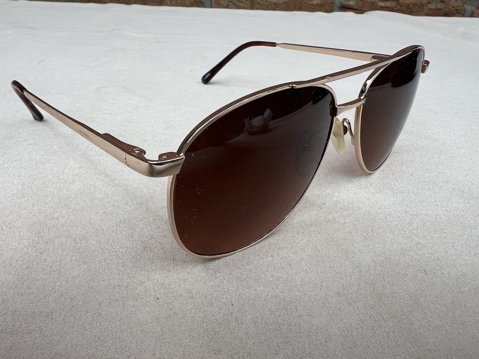 MG Golf Sunglasses Master Grip Aviator - Gold - Black w Clamshell Case Men’s