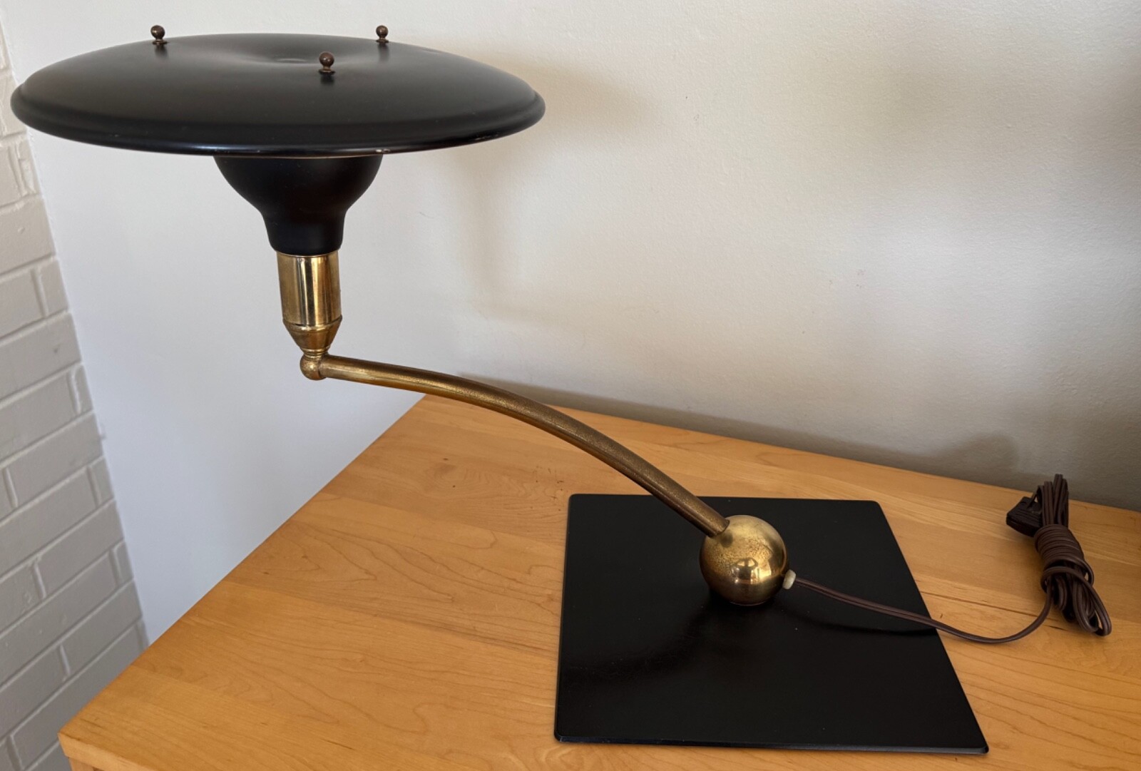 Vintage MCM Black Metal Wheeler Sight Light Cantilever Lamp Mid Century Modern