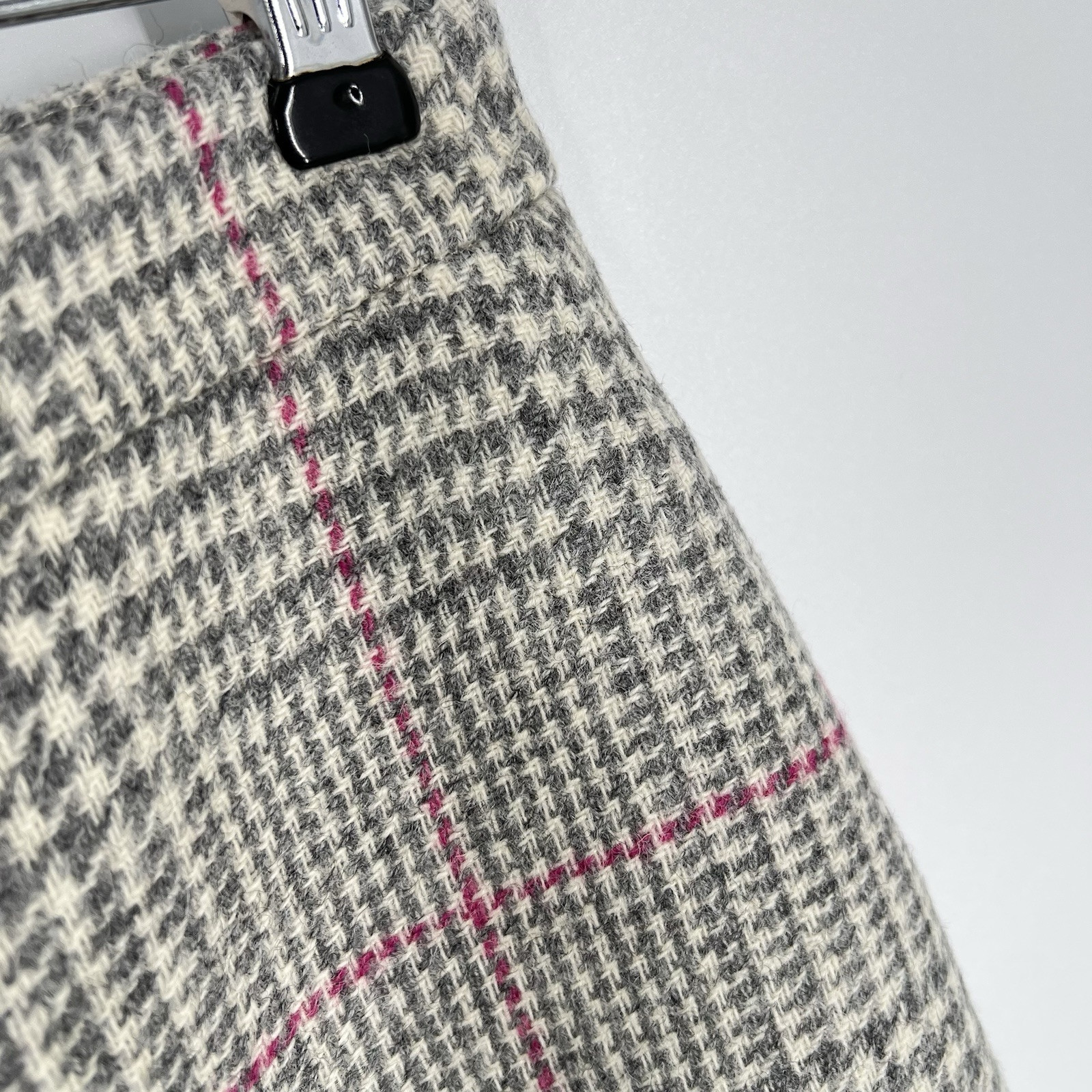 PURE Collection Pencil Skirt Womens Size 6 Ivory Gray Glen Plaid Wool by Moon