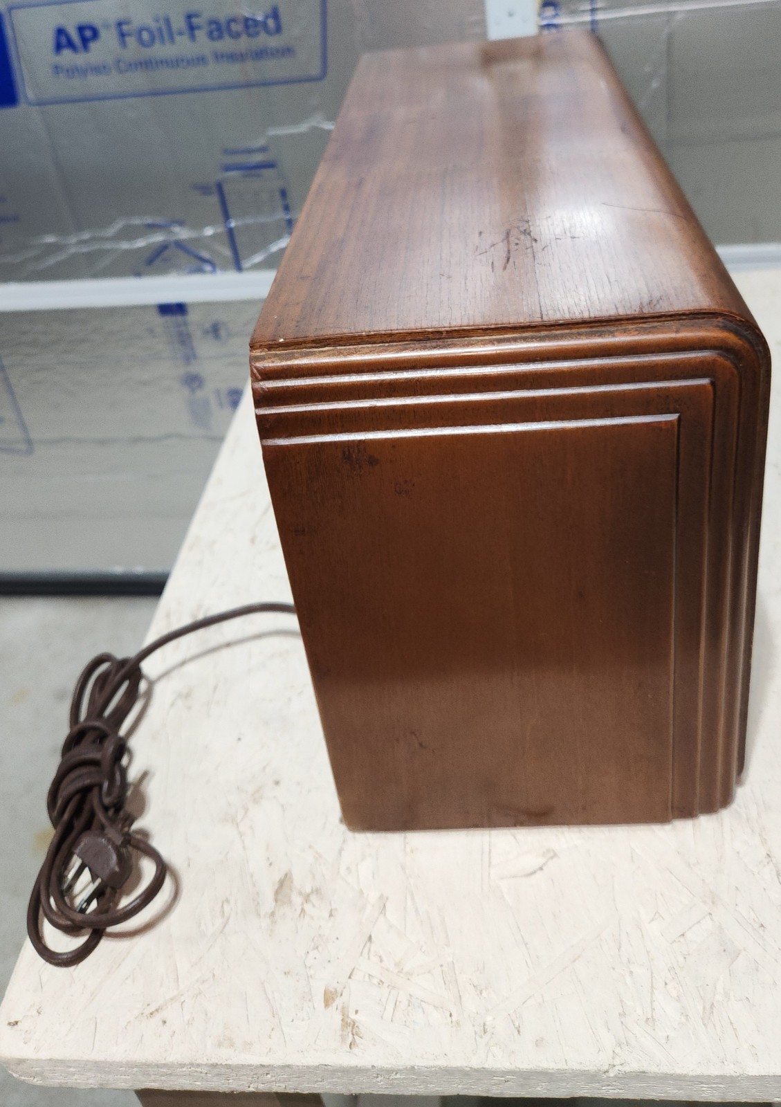 PHILCO Art Deco Table Top Radio ~ Model 38-17 ~ 1938 ~ WOODEN Cabinet