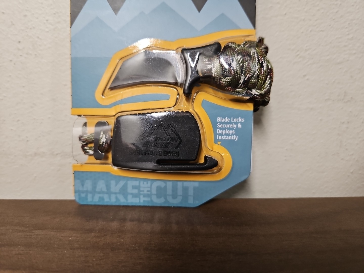 Outdoor Edge ParaClaw Medium Camo Paracord Knife Survival Bracelet Discontinued