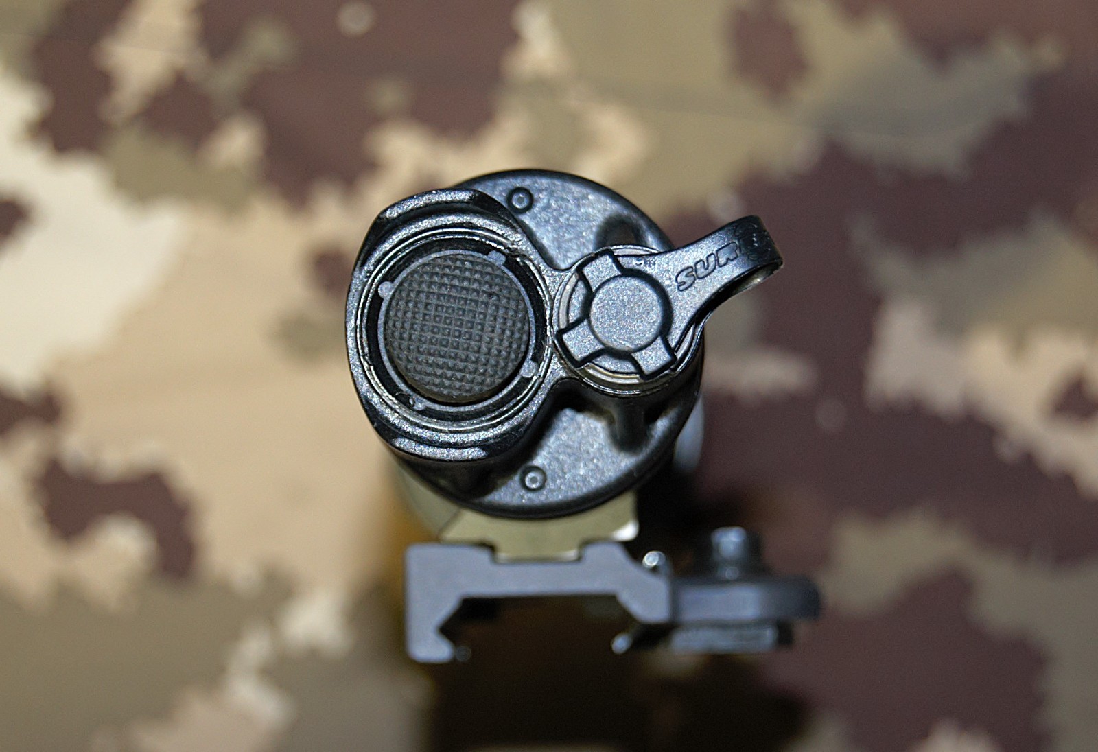 Surefire M962 Tactical Weapon Light w/ A.R.M.S. #17 Wingless Mount Old Gen