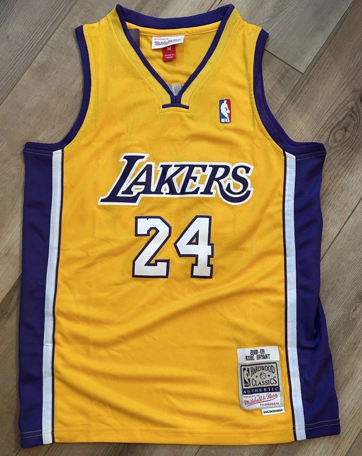 Kobe Bryant LA Lakers #24 Kids Stitched Yellow Jersey Youth Medium 10/12