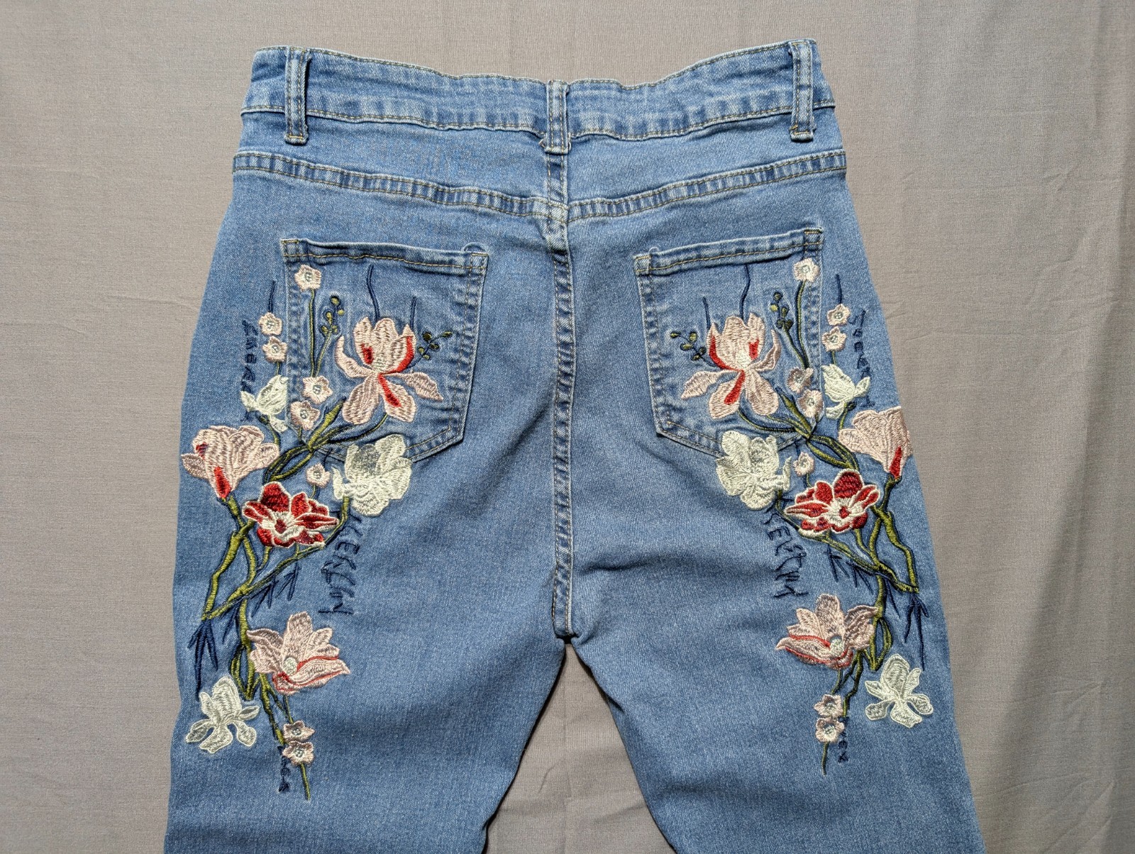 High Rise Flare Jeans with Floral Embroidery - Women’s Large - Y2K Stretch Denim