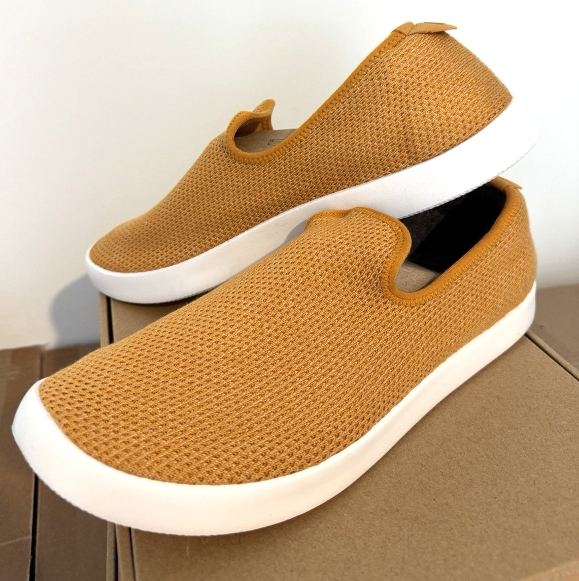 NEW ALLBIRDS TREE LOUNGER LUX HONEY SLIP ON LOAFER SHOES YELLOW MENS SIZE 10