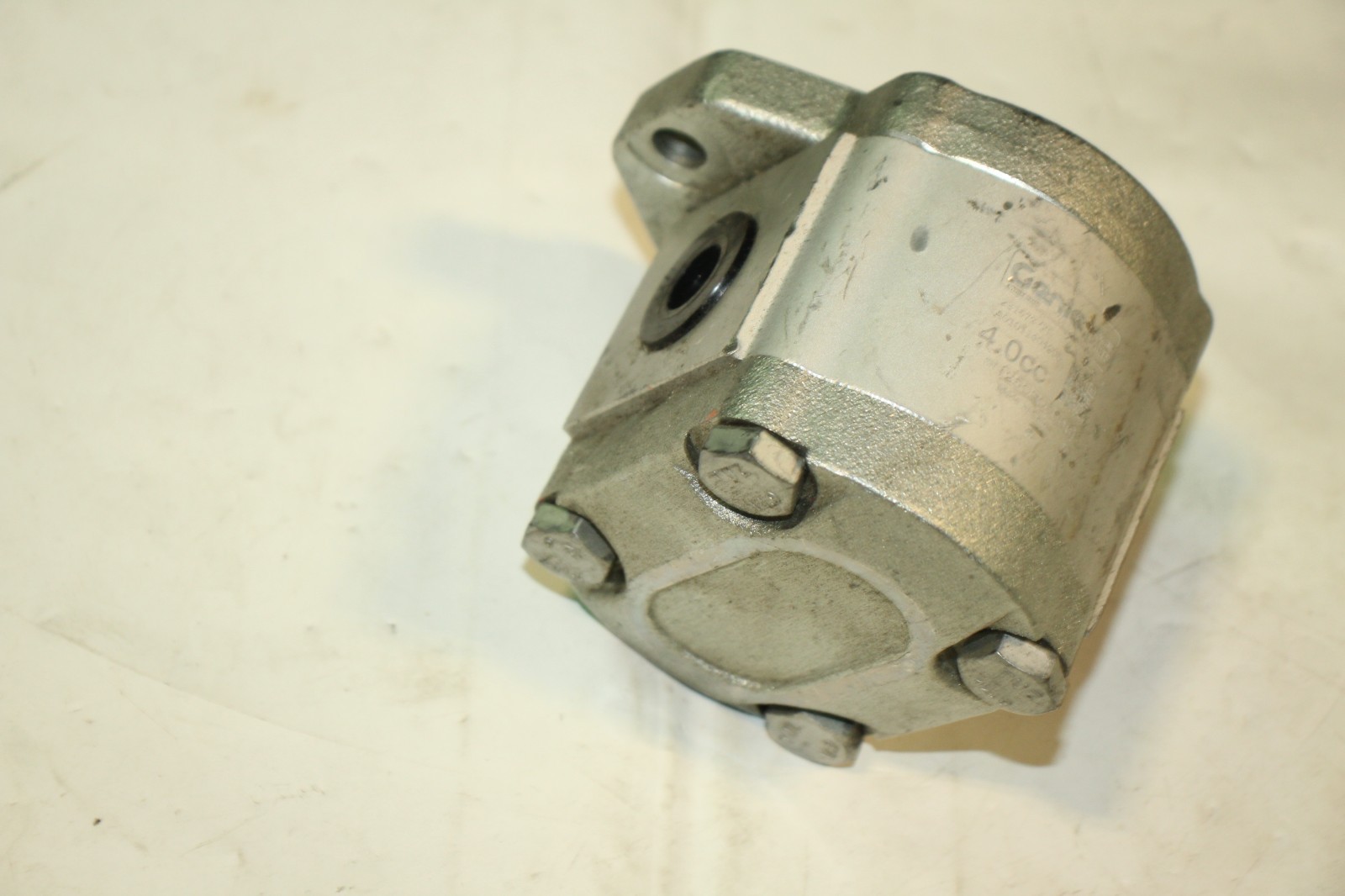 OEM Genie 231572 GT A01011404205 Hydraulic Gear Pump