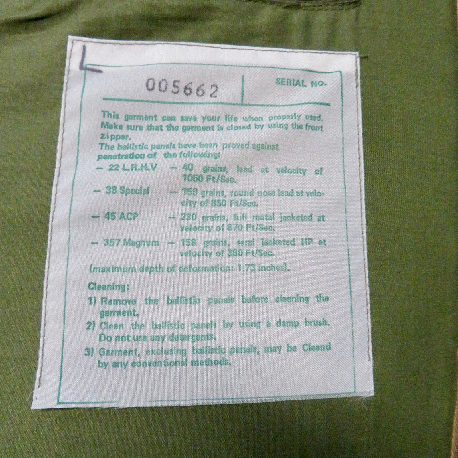 VTG MILITARY/CIVILIAN BULLET PROOF FULL SIZE JACKET LARGE