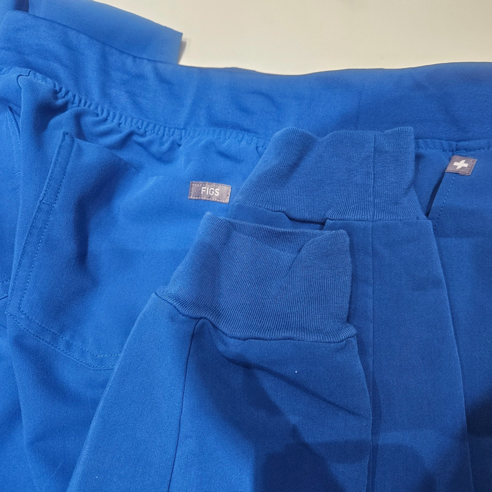 4 sets of Figs Women Catarina Scrubs size medium Lot