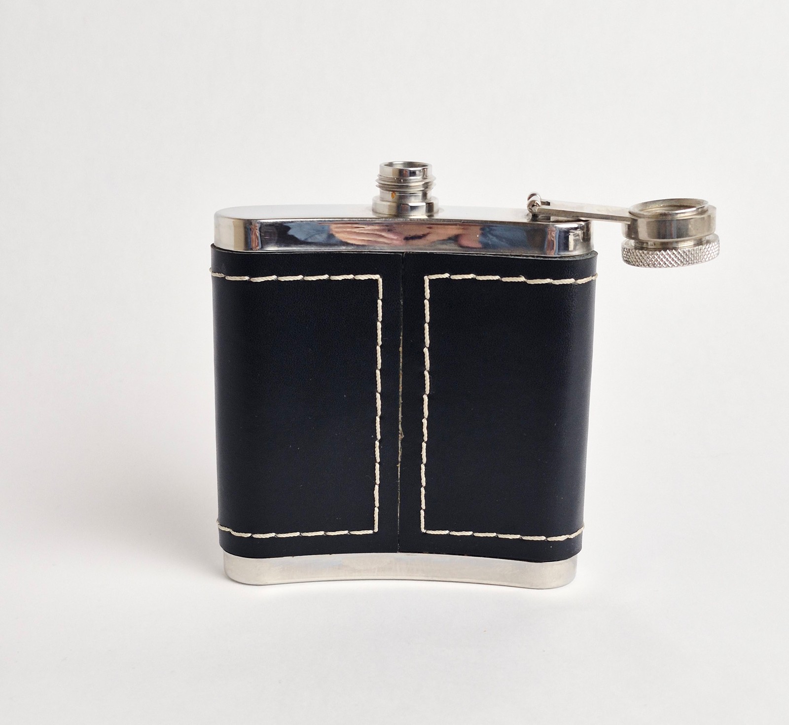 Jack Daniel's Old No. 7 Stainless Steel Hip Flask Black Leather Wrapped 6oz 2009