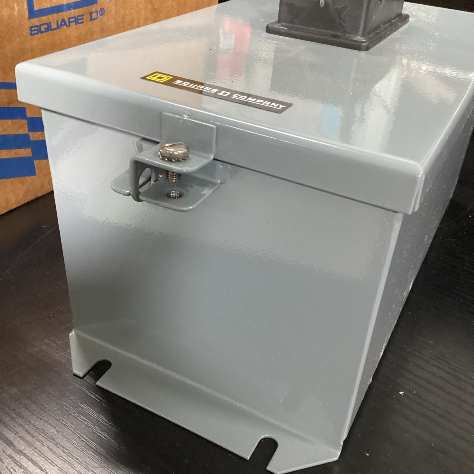 Square D 2510MBA2 AC Manual Starter Series C NEW