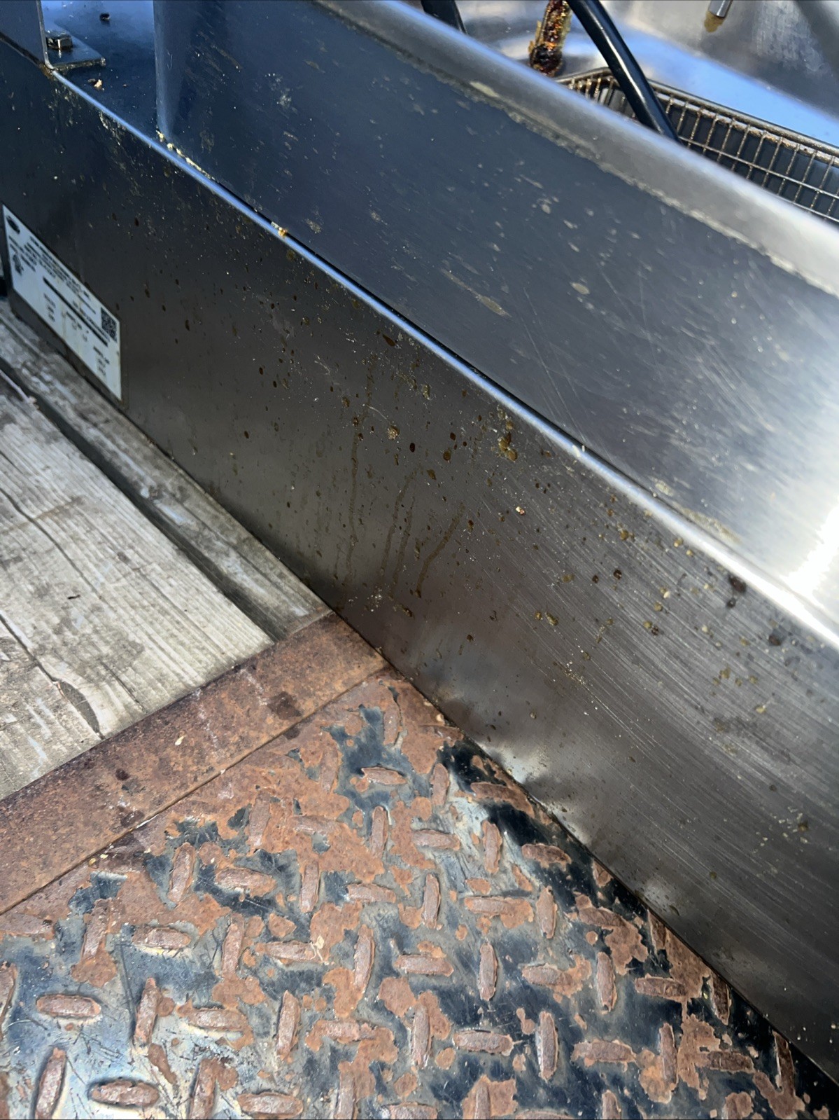 Wells 5E-F15CY 15 lb. Electric Countertop Fryer - 208-240V, 4319/5750W W