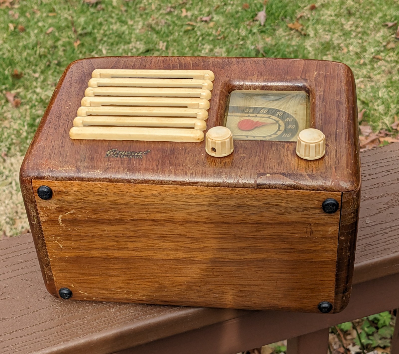 Small General Television Radio, Made by Climax, late 1930s-early 1940s