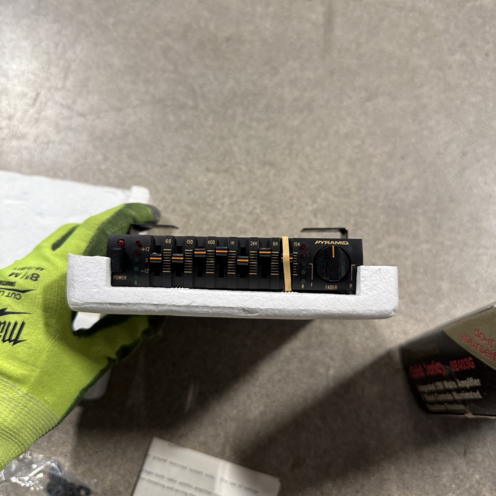 Pyramid SE403G Car Amplifier Equalizer Black Integrated Power *new Old Stock*