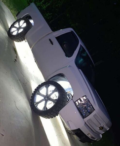 4PCS Quad Row Brightest 17.5" Wheel Rings Lights illuminated Strobe White LEDs