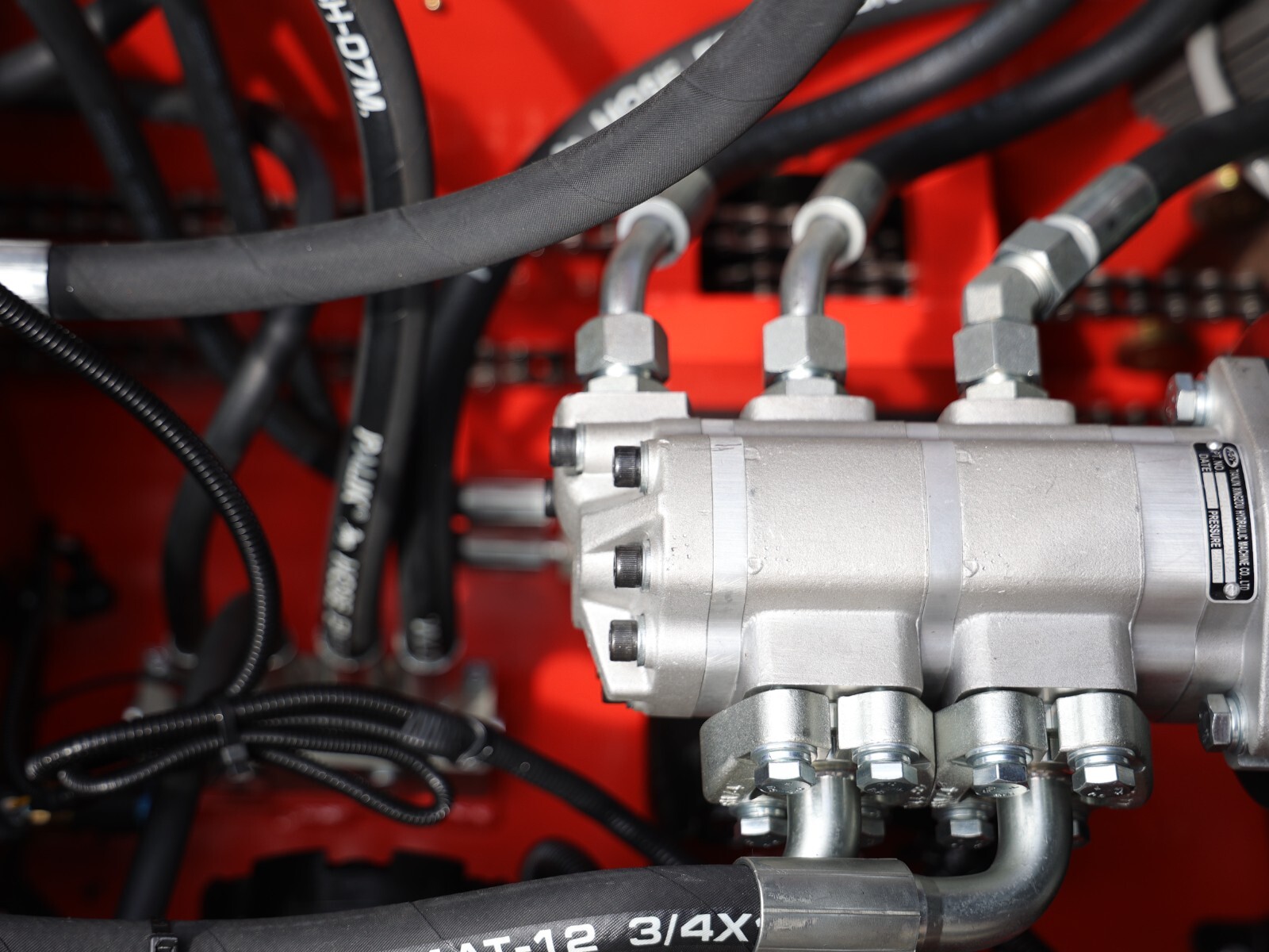 Honda 22.1 HP Tracked Skid-Steer Loader for Gardens Farming