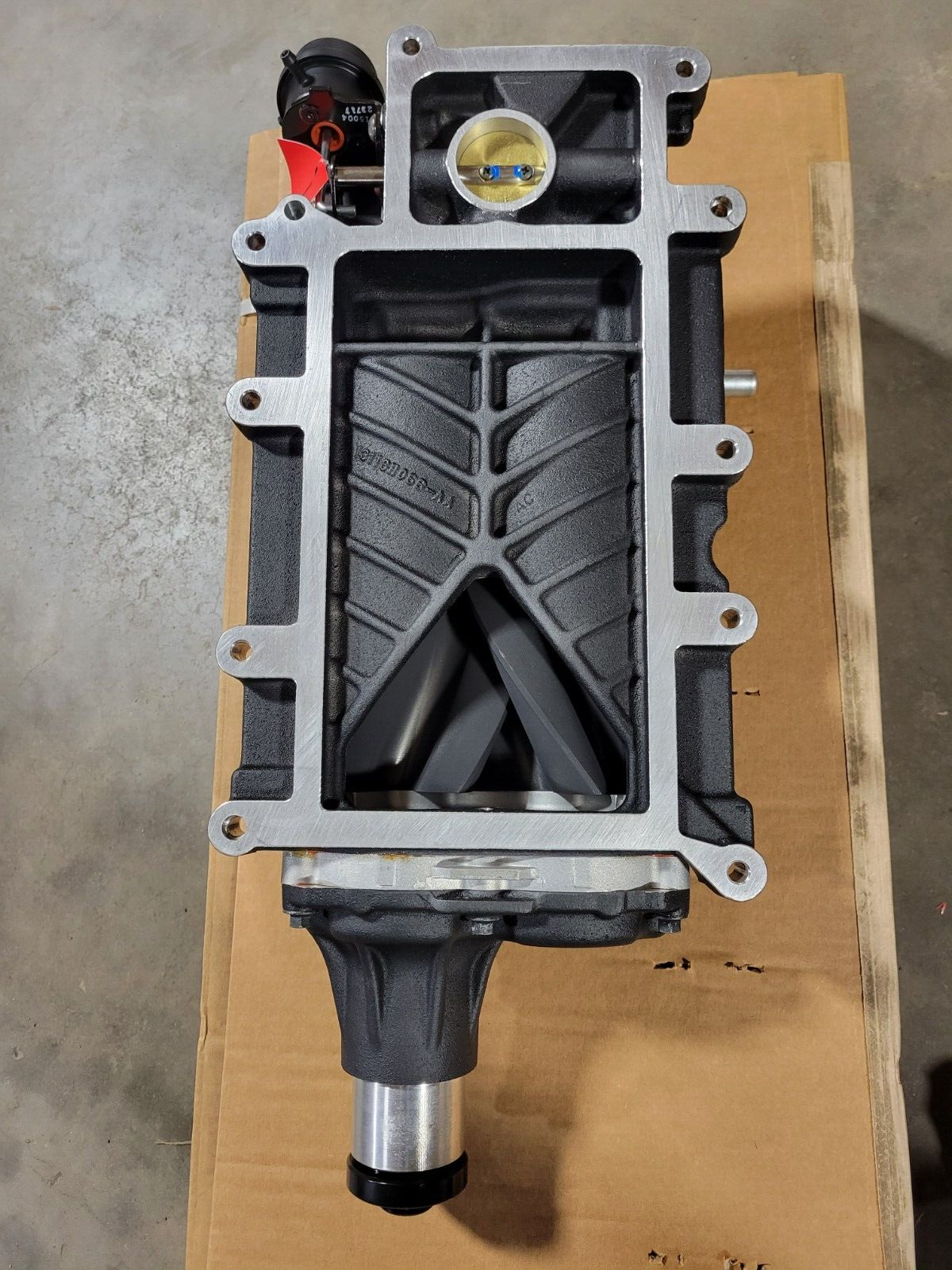 New Roush Supercharger Fits 2011-2014 Mustang 5.0L 2011-2017 F150 5.0L