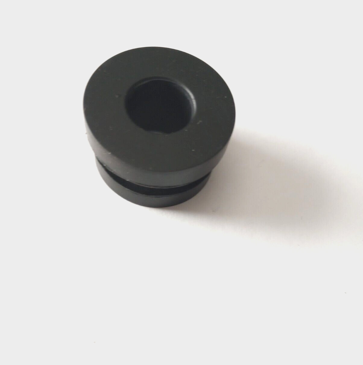 Yamaha XV1600, XV1700, XVZ1300 Grommet NOS 90480-20132 (L-4150)