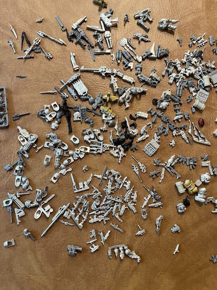Large Lot of Warhammer 40k Bits 250+ Pieces Metal & Plastic