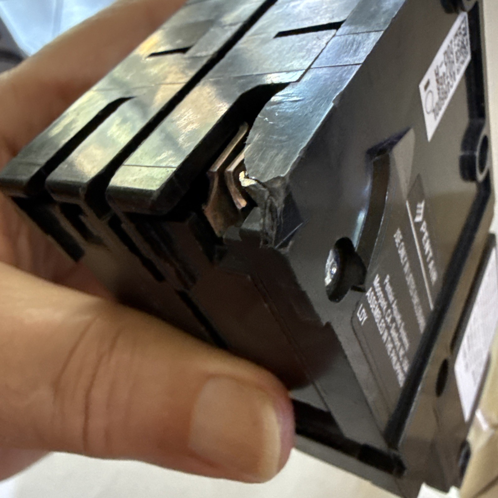 NEW Pentair / Siemens Circuit Breaker PA220GF QF220 - HAS CHIPS SEE PHOTOS