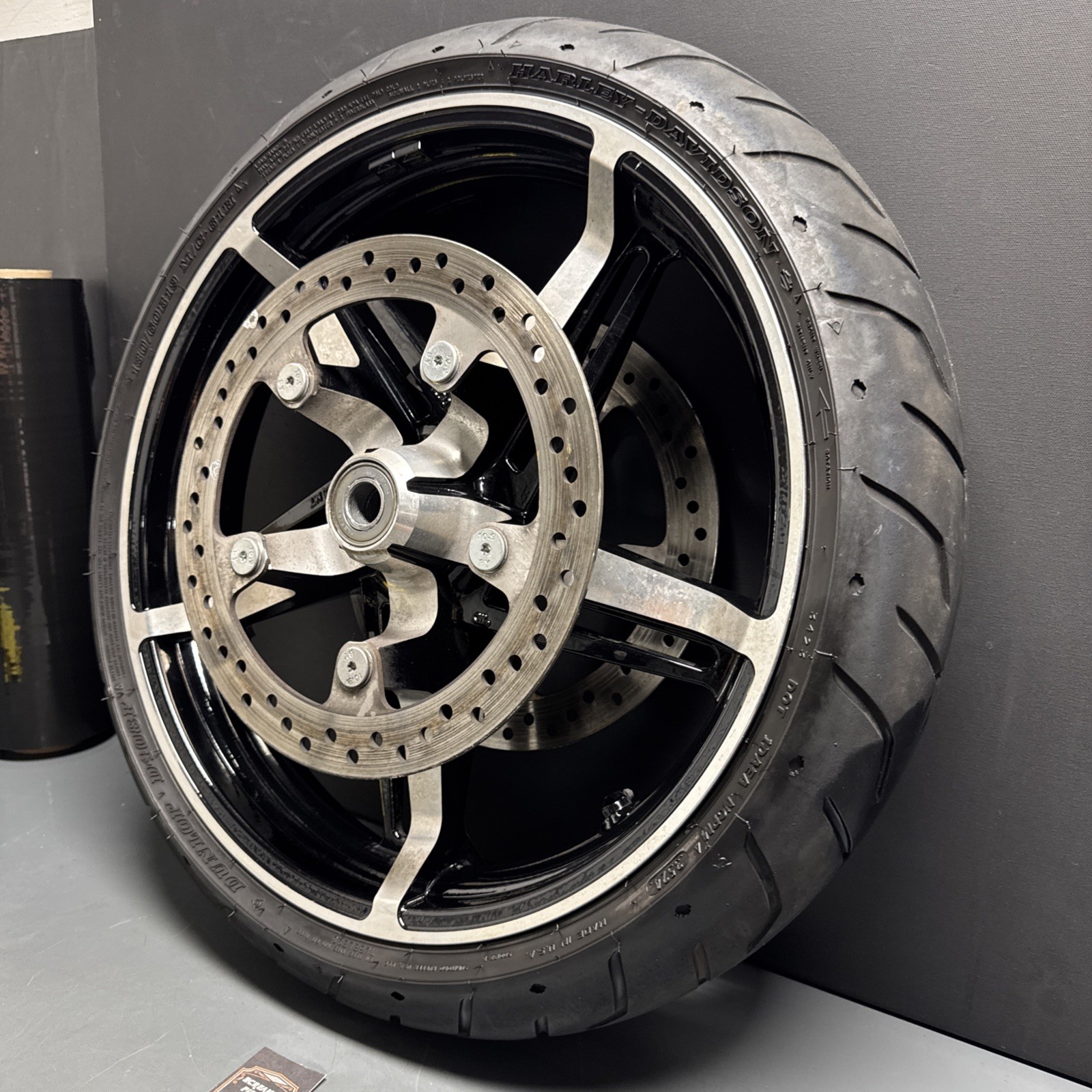 HARLEY TOURING HELIX 19x3.5 FRONT WHEEL ROTORS TIRE 43300926 41500158A 43100045