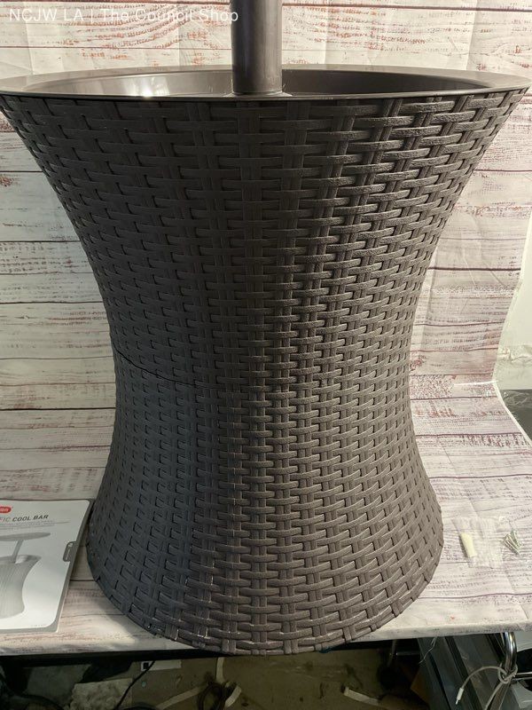 New Open Box Keter Pacific Cool Bar Outdoor Patio Furniture & Hot Tub Side Table