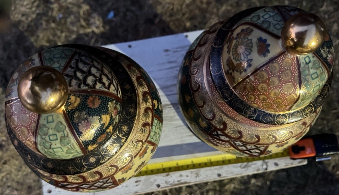 Chinese Ginger Jars - MATCHING PAIR Satsuma Moriage Porcelain Vintage Imported