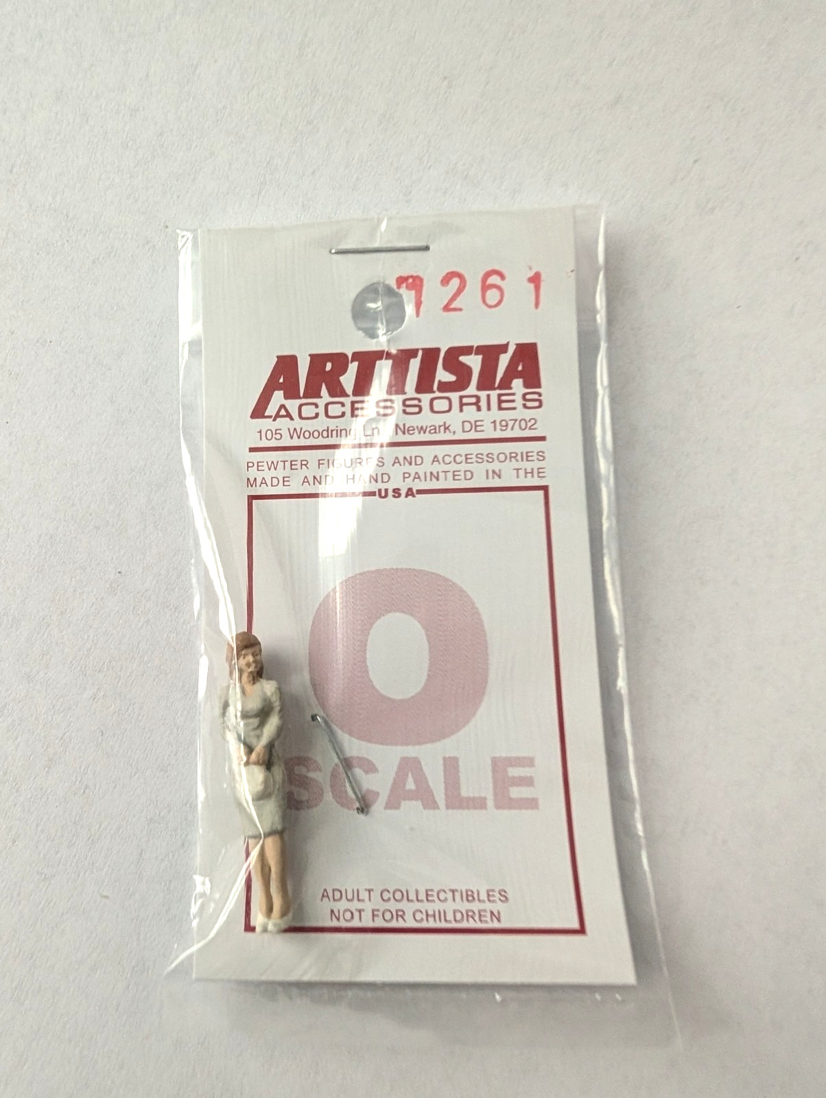 Arttista #1261 - Young Woman Standing, Waiting - O SCALE Figure - Model Trains