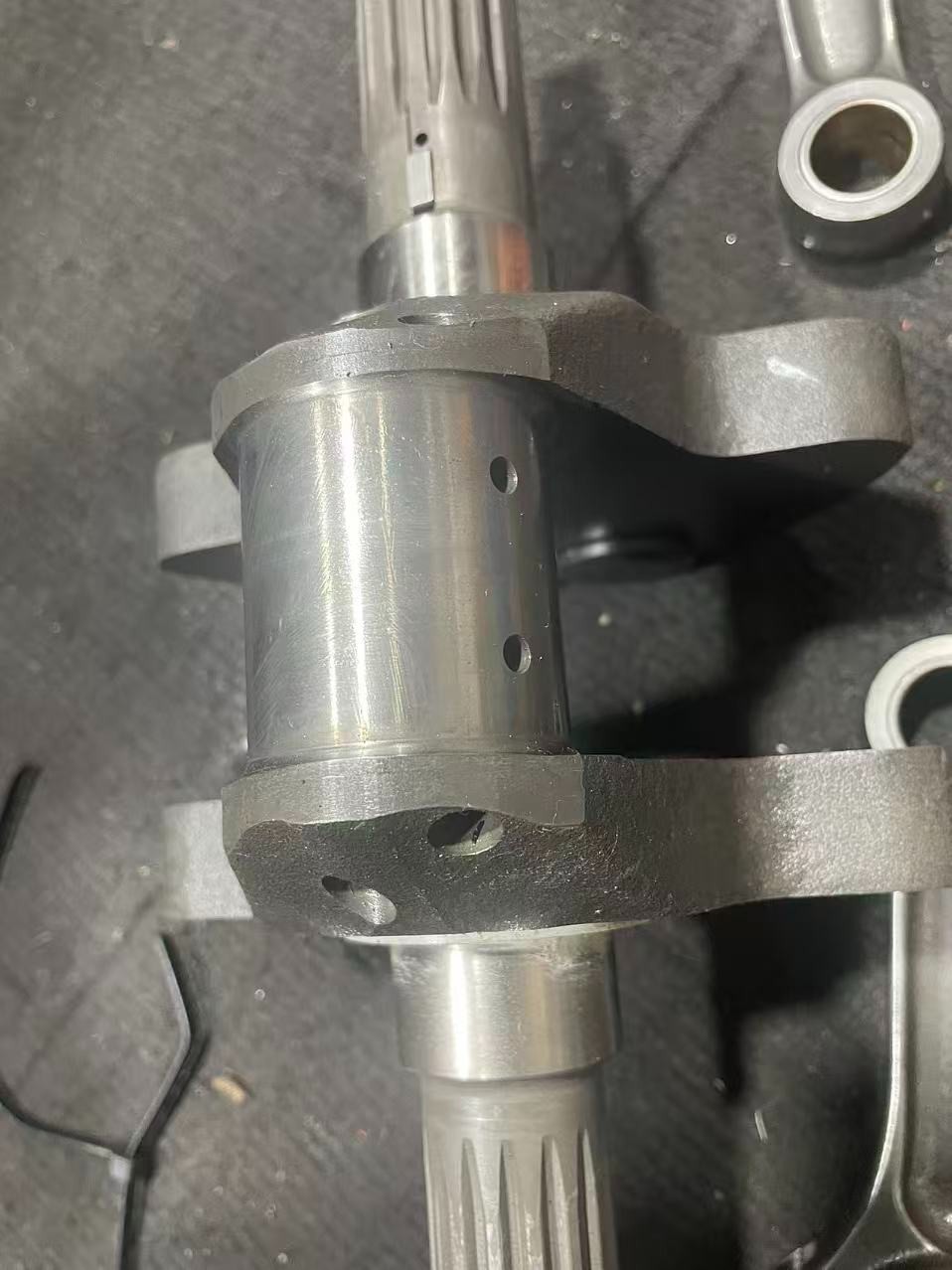 13-14 Ducati Multistrada 1200 Diavel Crankshaft w/ Connecting Rods 14621863AR