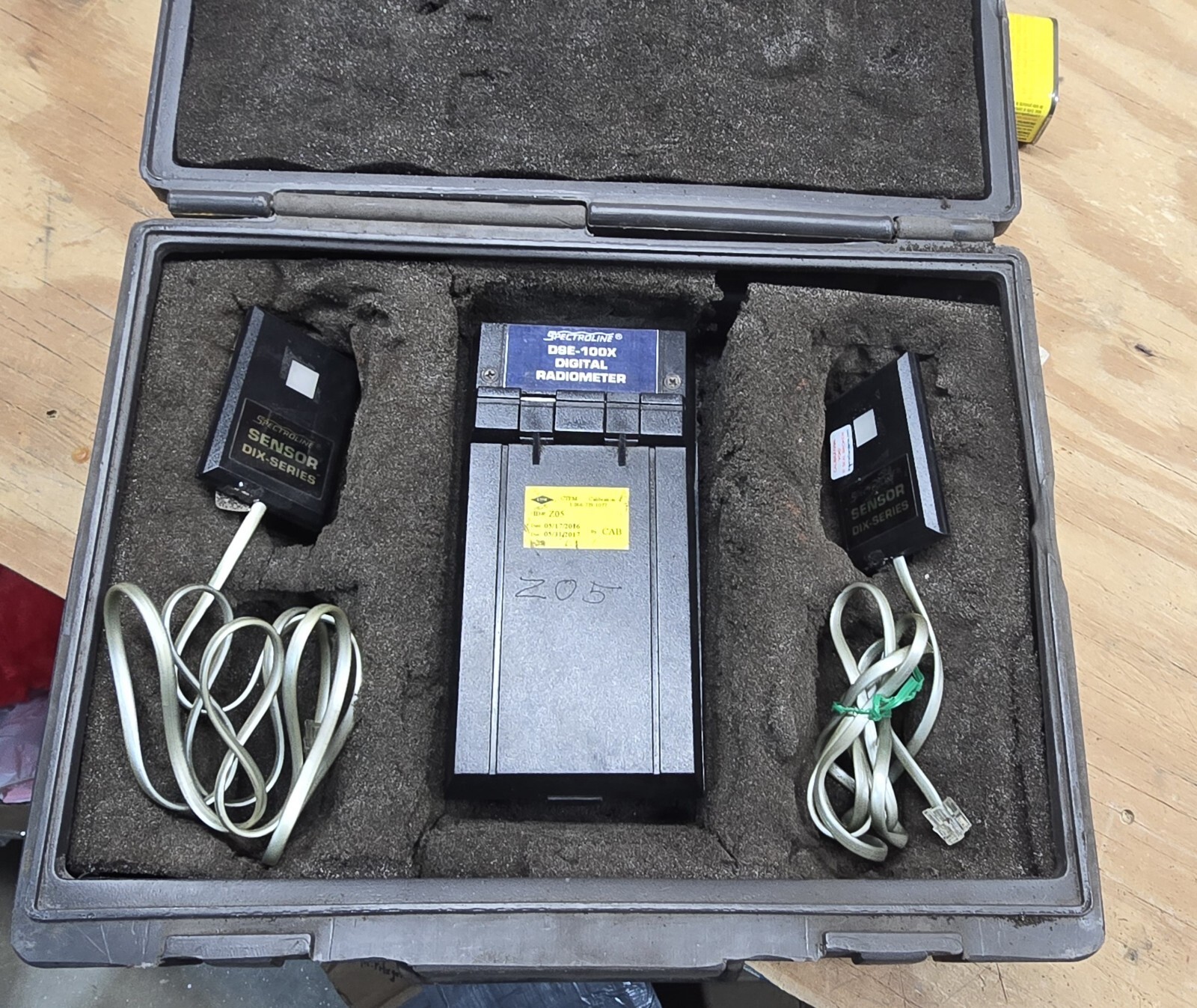 CALIBRATED Spectroline DSE-100X Digital Radiometer W/ DIX-555A