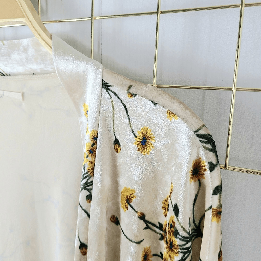 Anthropologie Floreat Womens Kimono Velour Velvet Cream Yellow Daisy Flower
