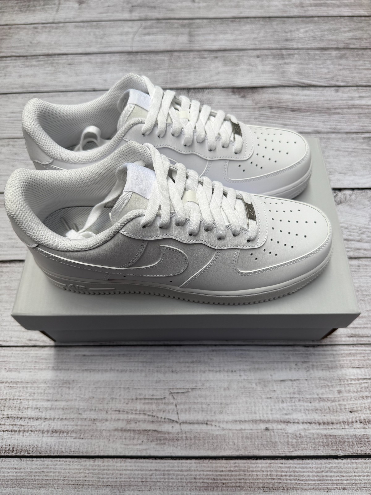 NEW Nike Air Force 1 Low Triple White ‘07 MEN AND WOMEN SIZES US 7-12