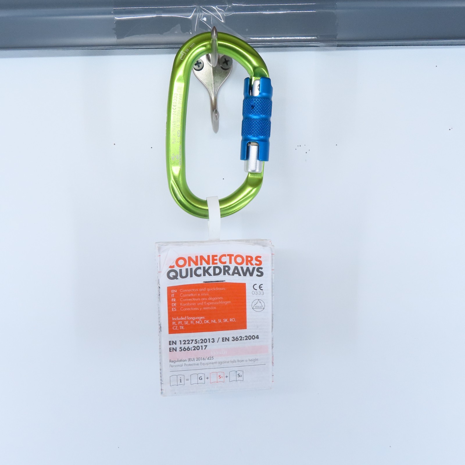 #2C446 OVAL ALUMINUM CARABINER TRIPLE ACTION LOCK L'EEKHOORN by CLIMBING TECHNOL