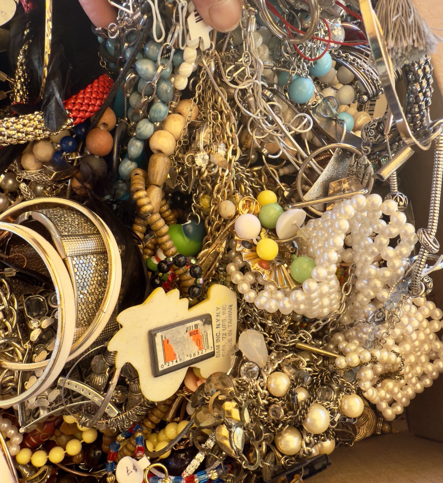 MIXED JEWELRY LOT CRAFT REPAIR, RESELL, REPURPOSE, VINTAGE TO NOW! 21 POUNDS