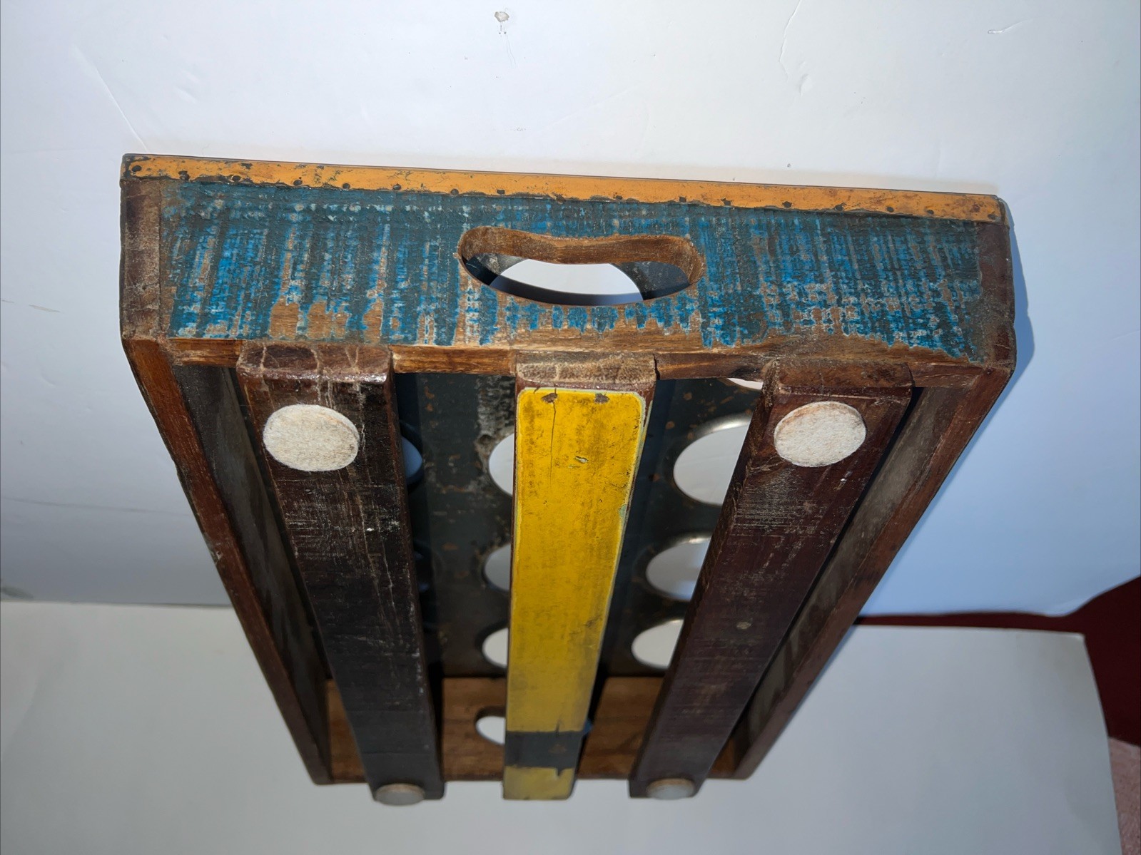 Vntg Pub Bar Wooden & Tin Metal 12 Beer/Soda Bottles/Glasses Holder Carry Tray