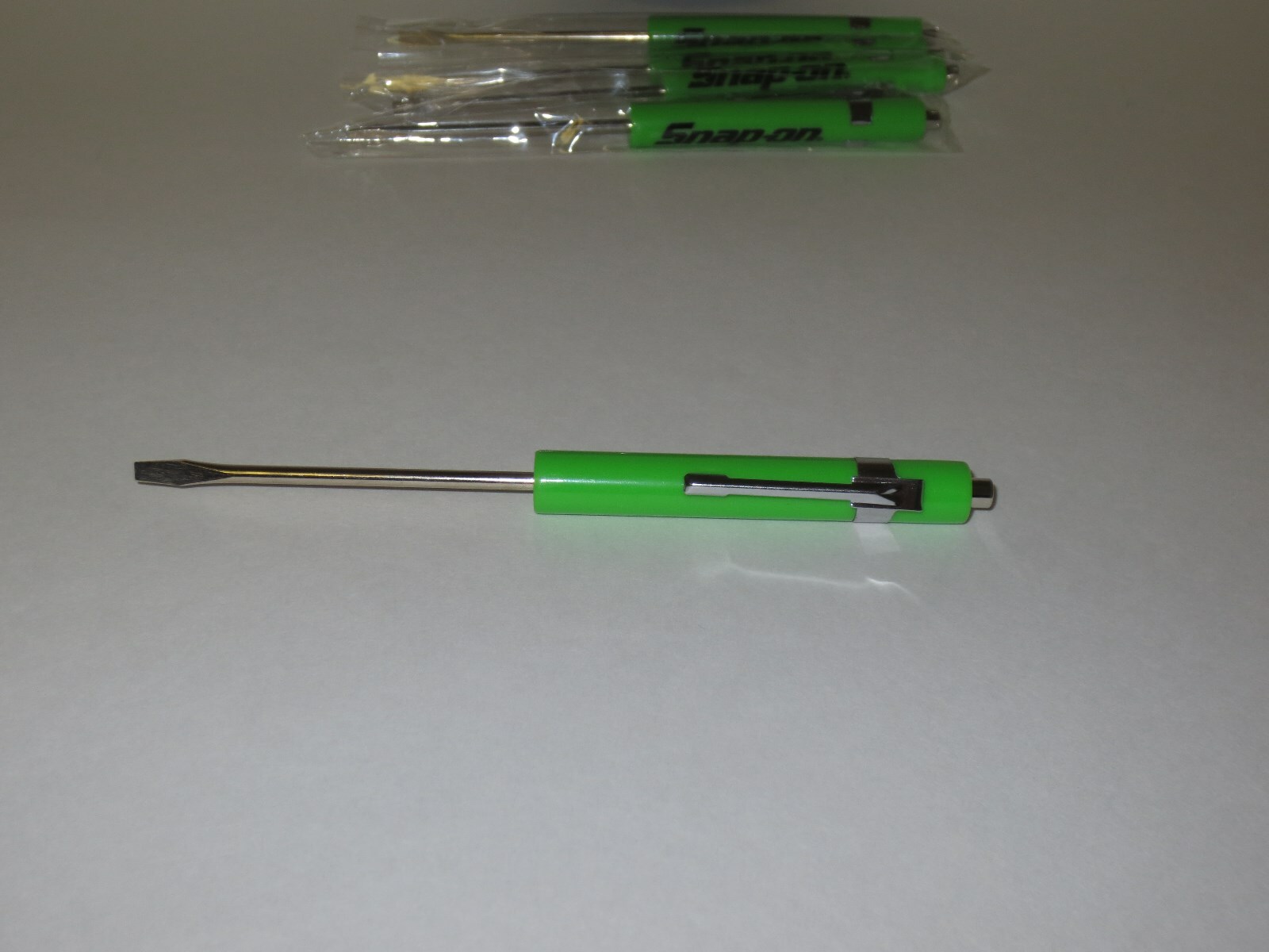 (10)TEN Snap on Pocket Screwdriver Flat Tip Screwdrivers, Magnet End, MIXED .NEW