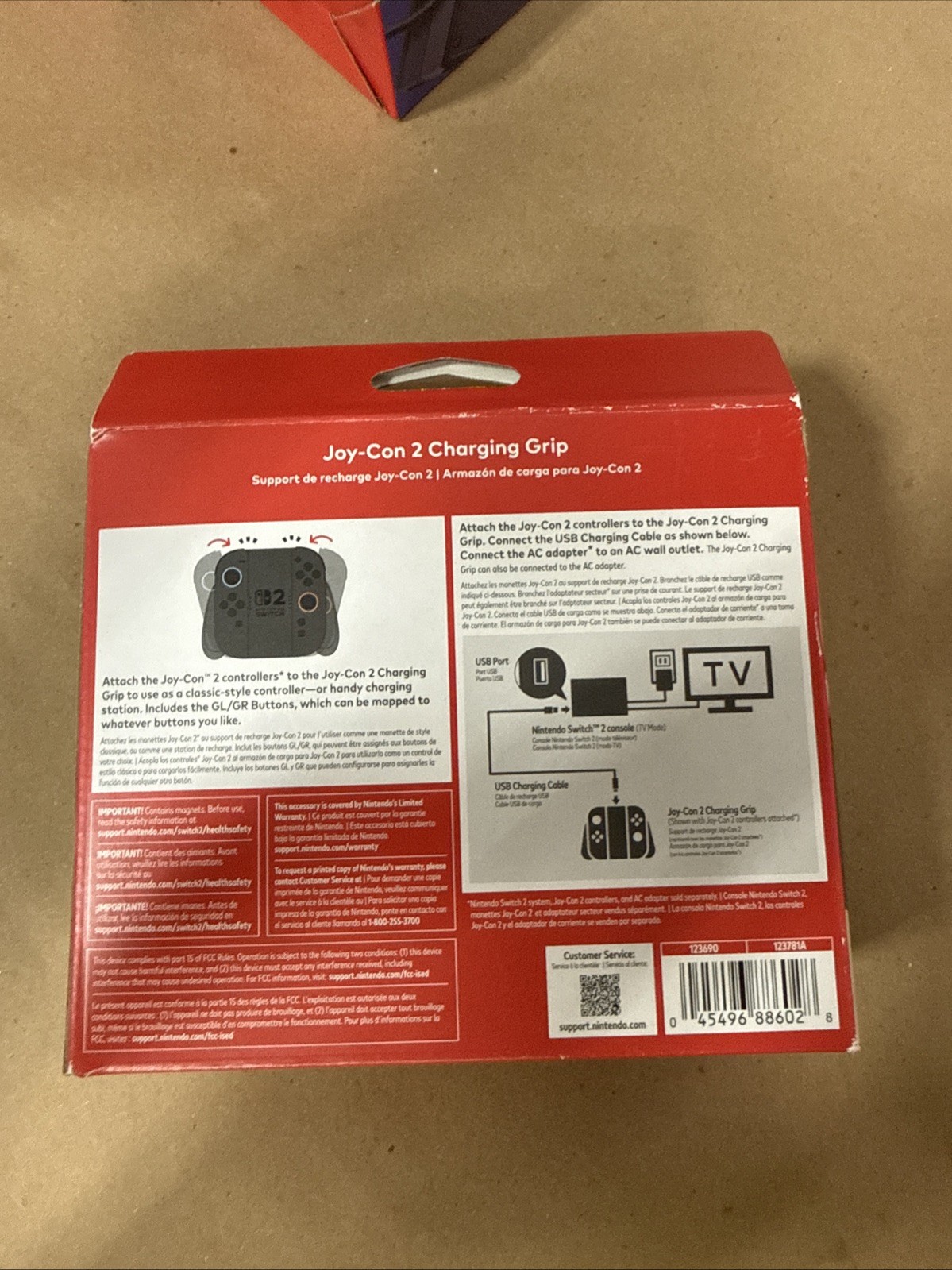 Switch 2 Accessory: Controller - Nintendo JOY - CON 2: Charging Grip