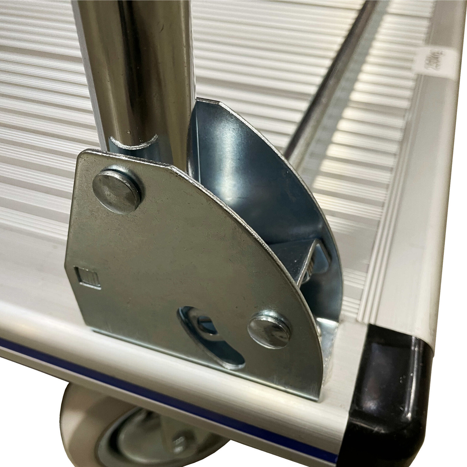 Folding Platform Truck, Aluminum, 660 lb. Cap, 48" x 24" x 8-3/8"