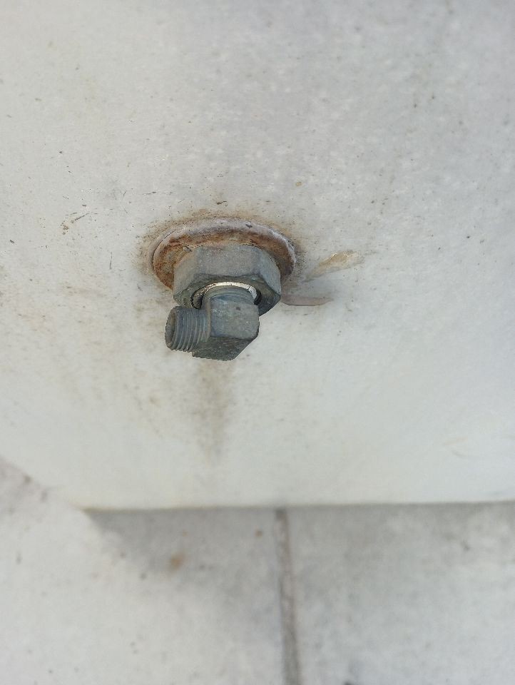 Semi Truck Storage Box 20X24X26 (12149052