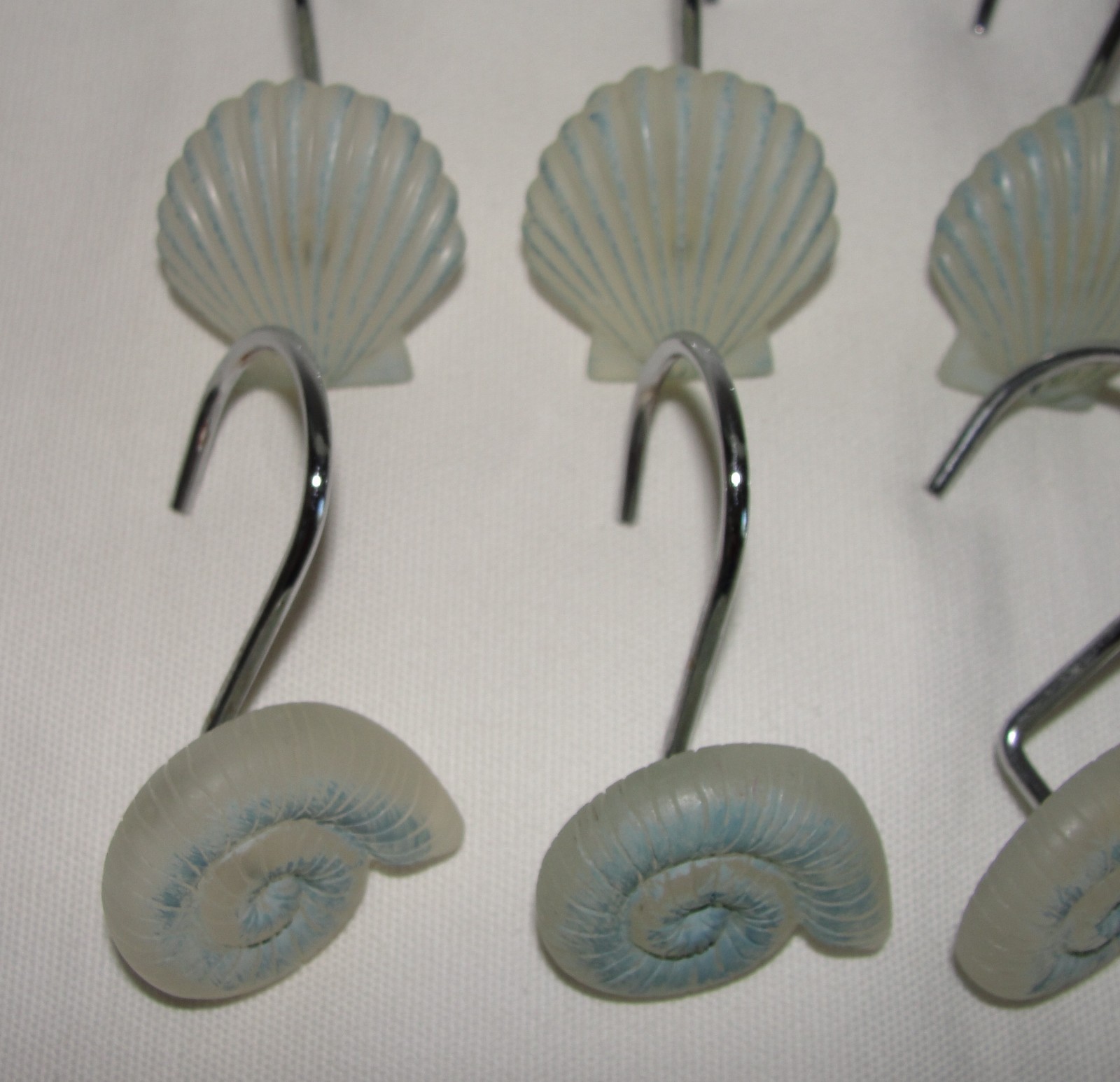 Seashell Shower Curtain Hooks Nautical Beach Ocean Shells Set of 12 Pre-owned*