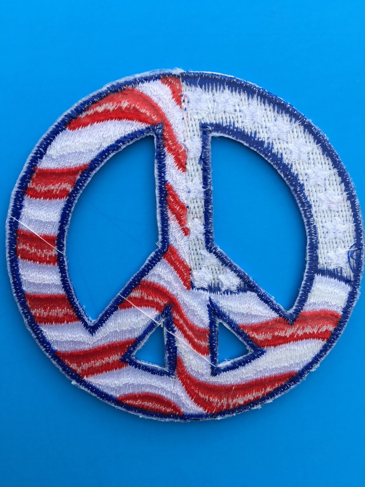 USA AMERICAN FLAG PEACE SIGN 60's ROUND EMBROIDERED PATCH (3") - HIGH QUALITY!