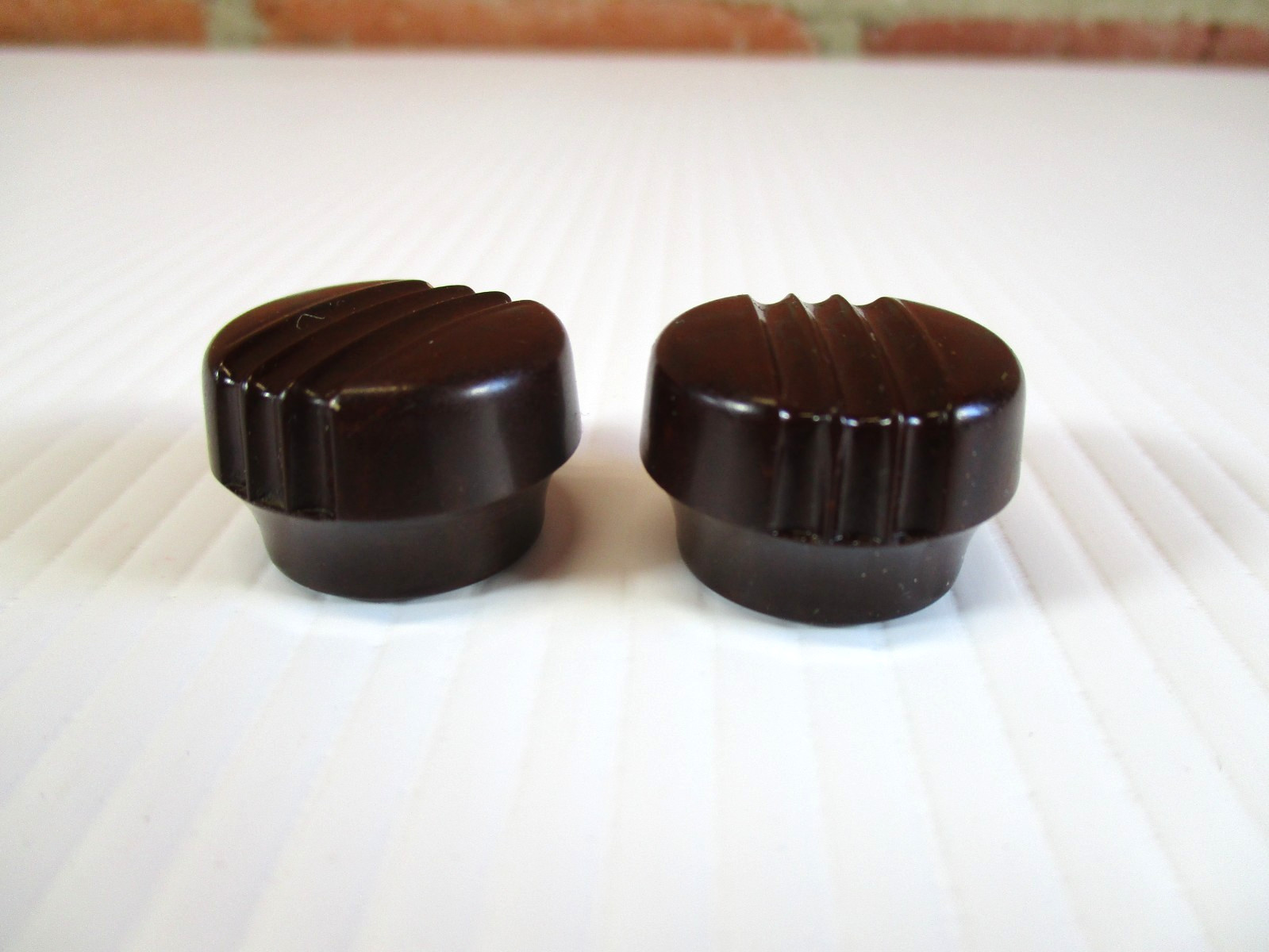Pair of Vintage Brown Radio knobs Art Deco 7/8 Inch Wide