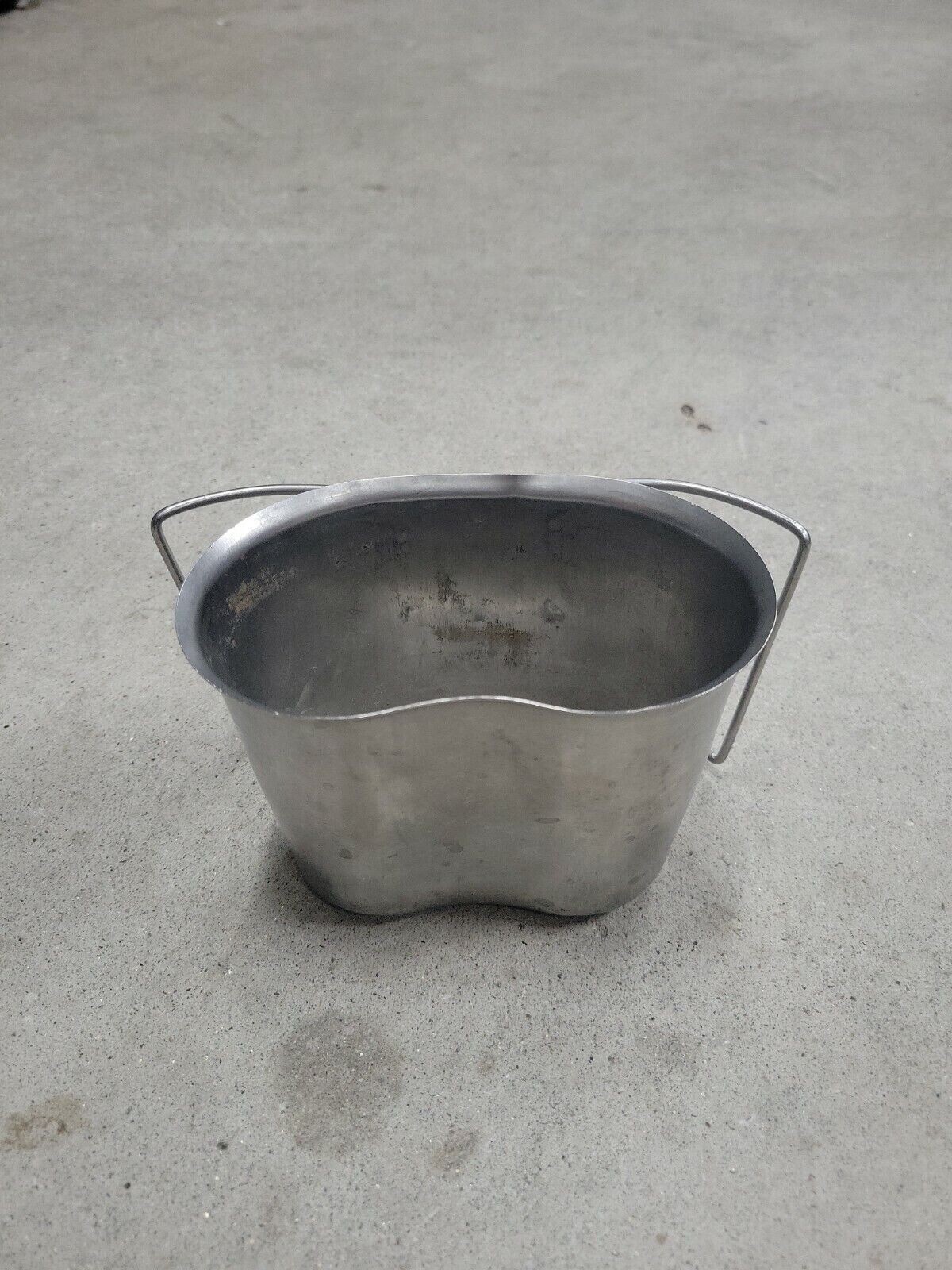 GENUINE US Military Issue Metal CANTEEN CUP 1 QT USGI HEAVY DUTY Wire Handle VGC