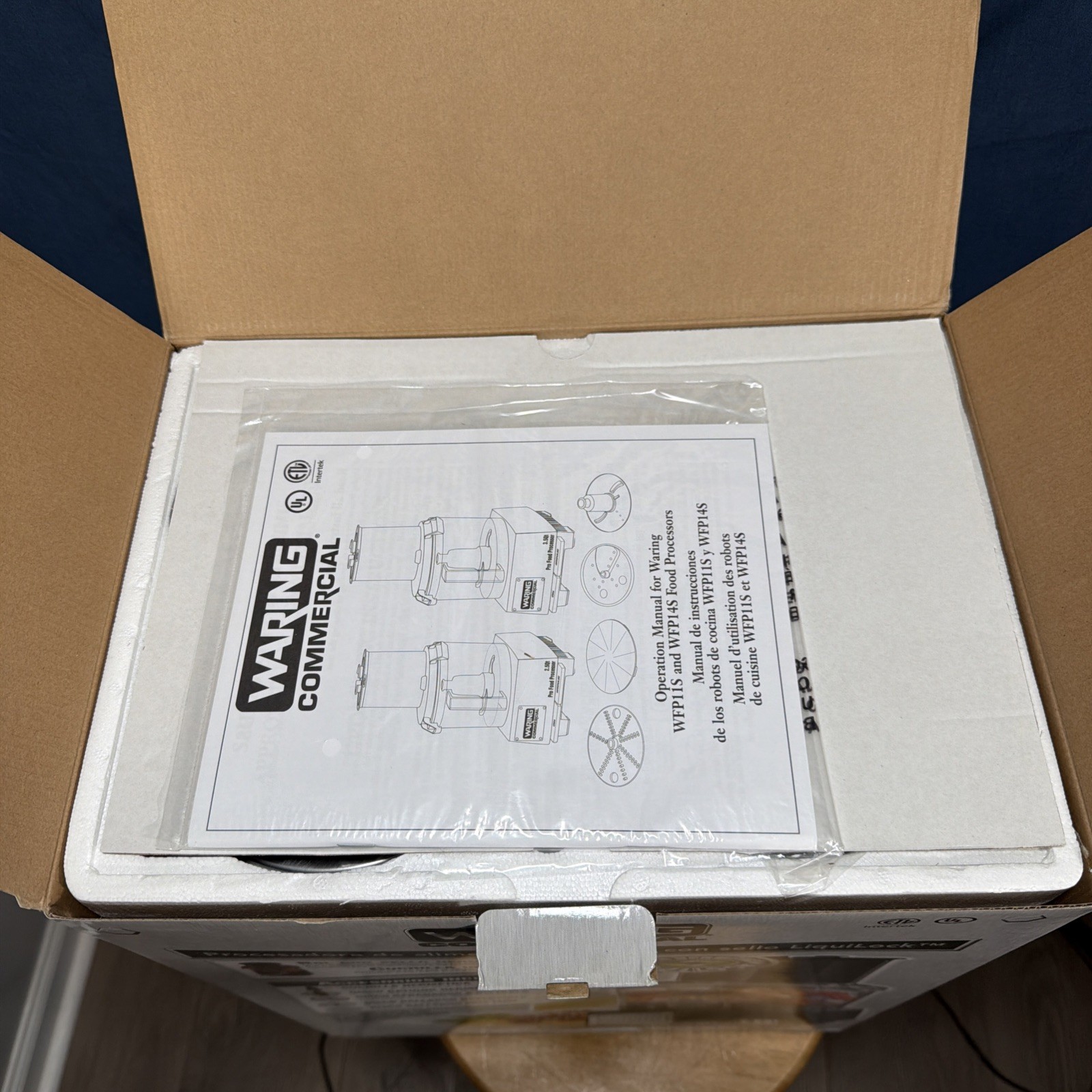 Waring WFP11S 2 1/2 qt 3/4 HP Continuous Feed Food Processor