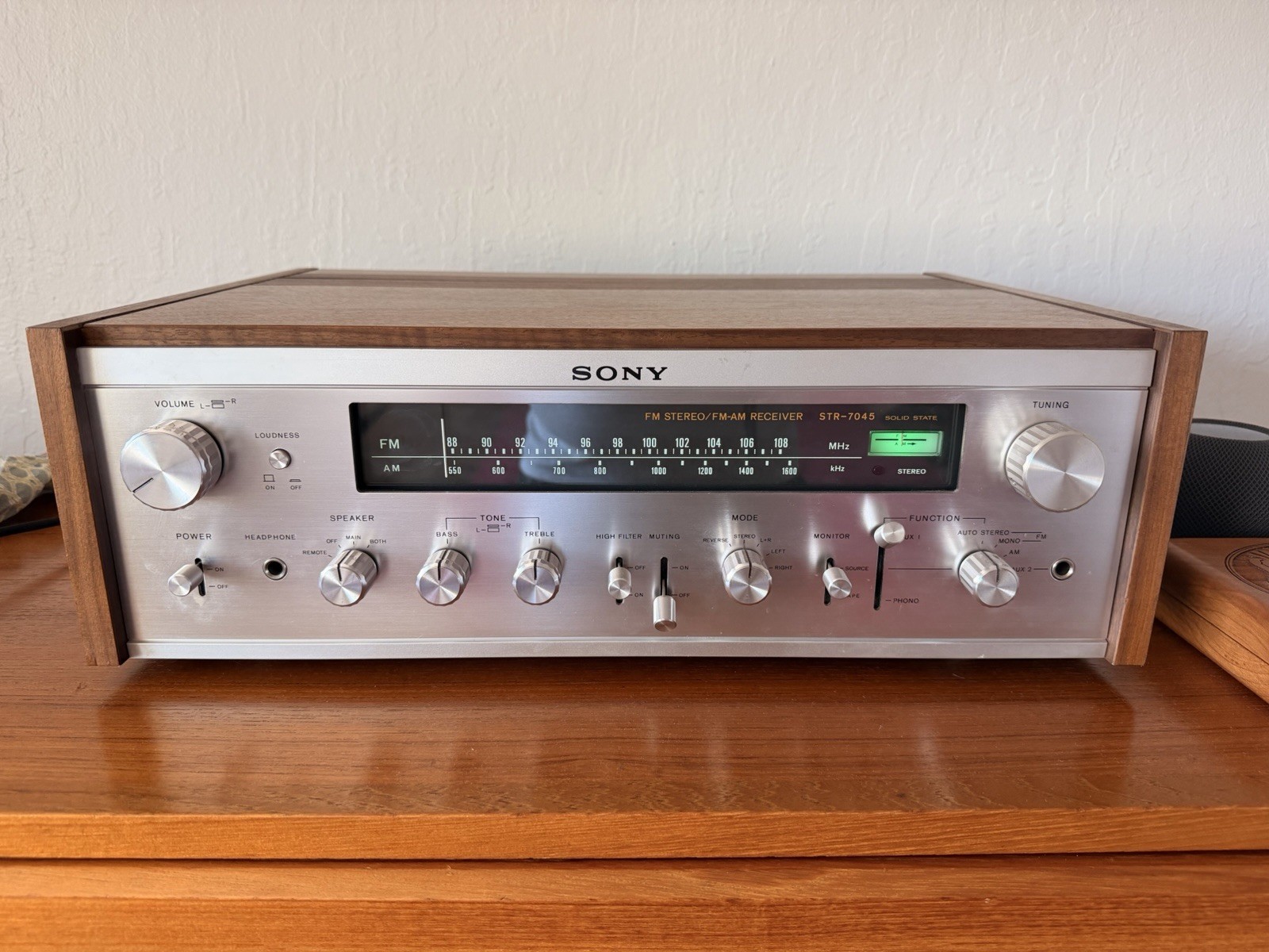 Vintage Sony STR-7045 FM/AM Stereo Receiver