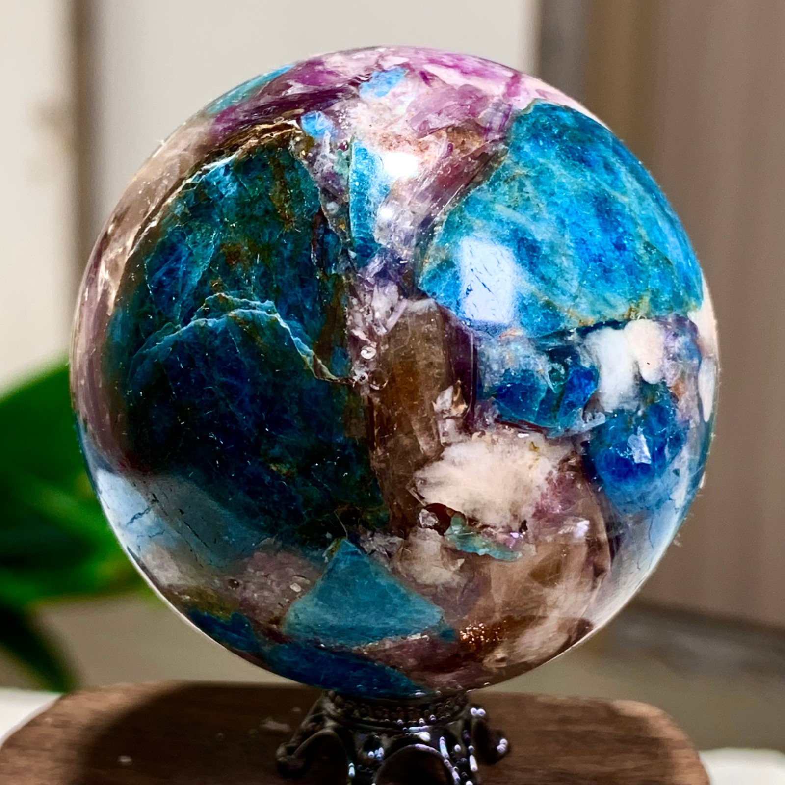 152G Natural Blue Aptite +Sun Stone purple lepidolite Sphere mineral sample