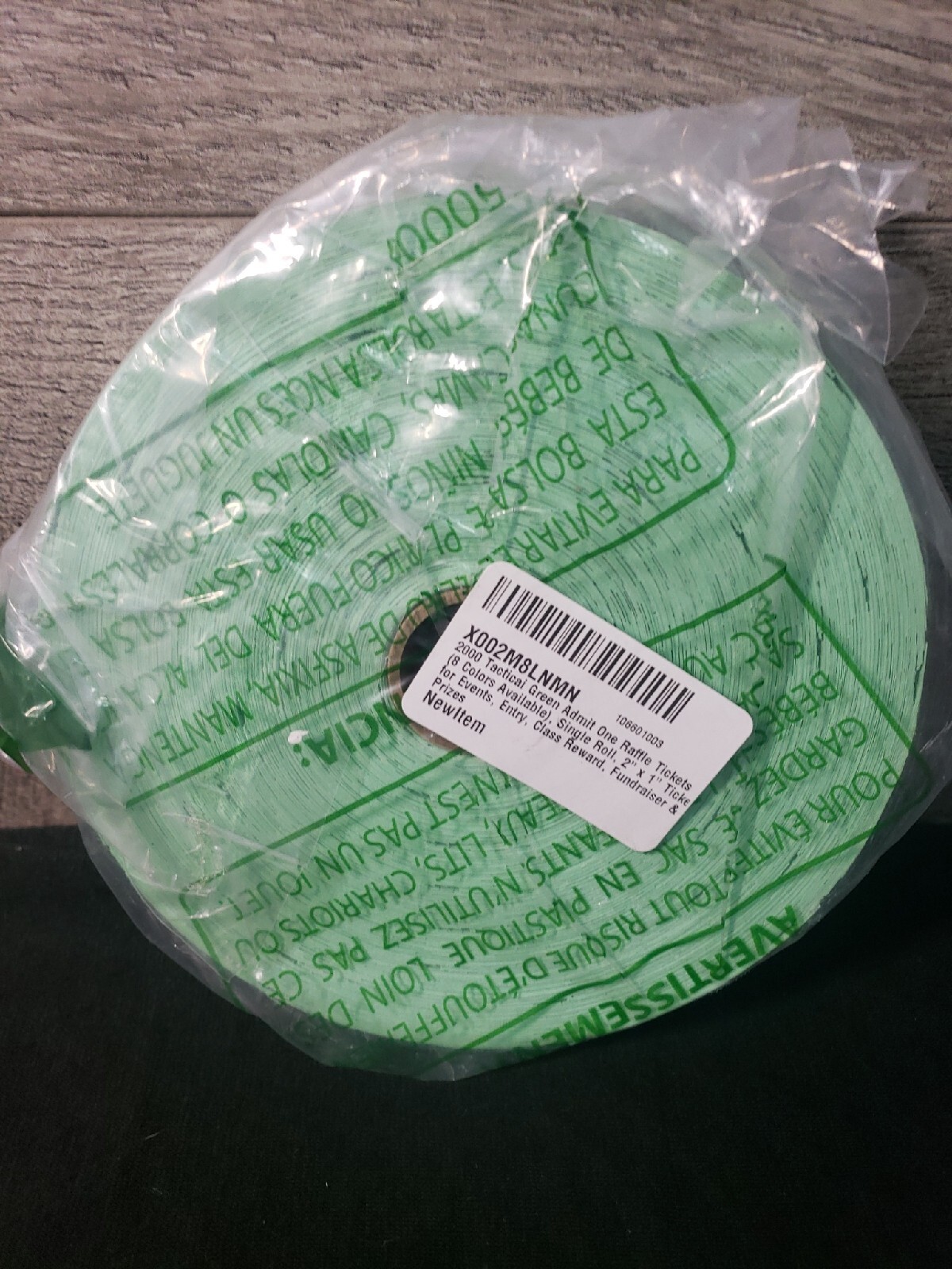 Admit One Roll of 2000 Tickets Raffle Fair Carnival Movie Green Tickets