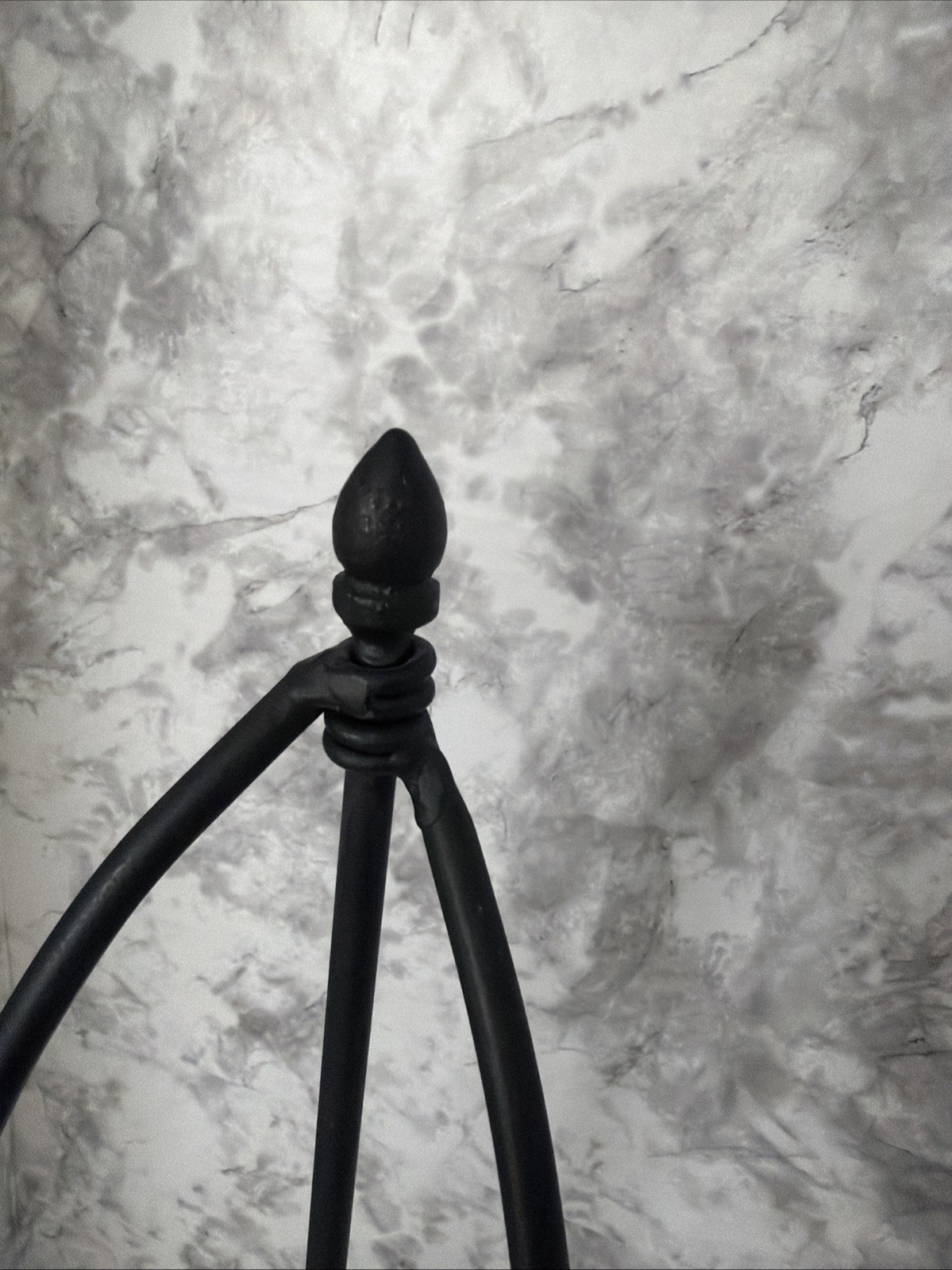 Easel Heavy Duty Large Iron Table Display 20" High