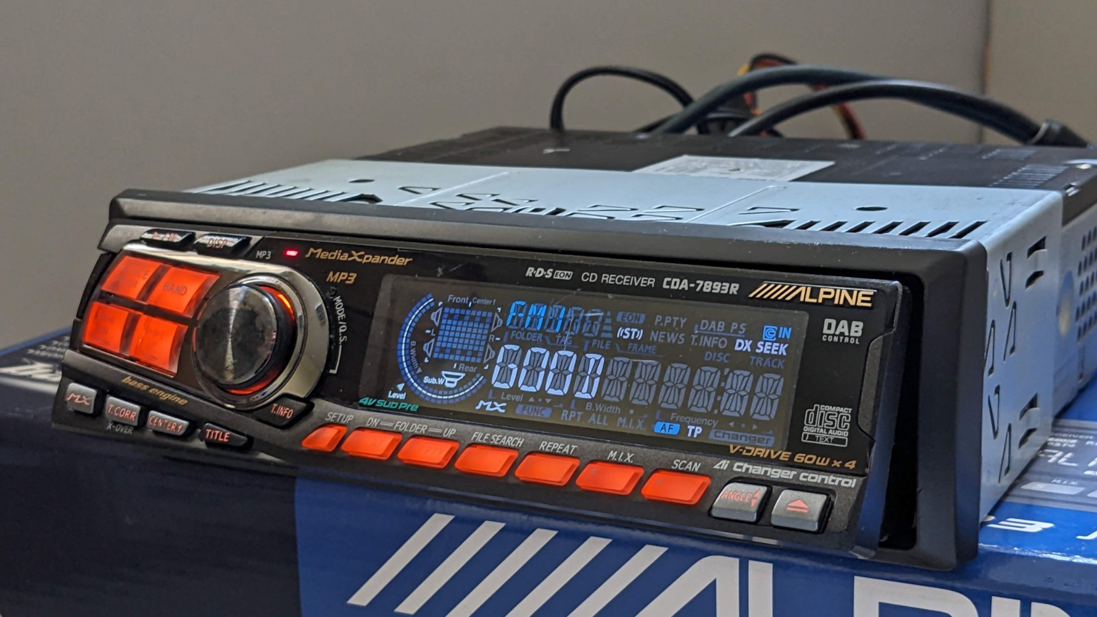 ALPINE CDA-7893R Car CD MP3 Receiver MediaXpander 4 X 60 WATT + BLUETOOTH