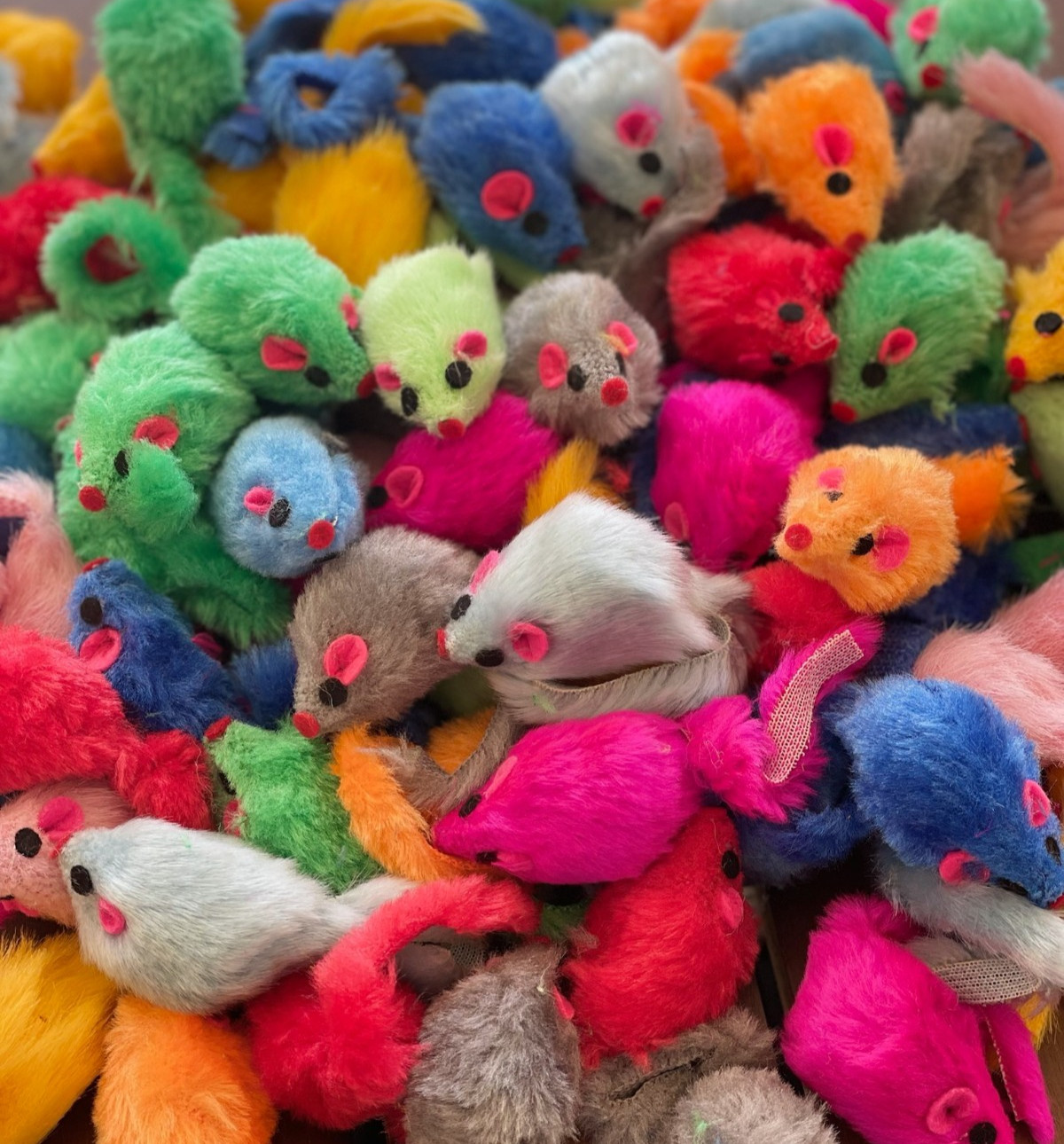 Cat Toy  Rattling Fuzzy Mice w Tail, 5 10 15 20 25 30 40 50 60 100 count